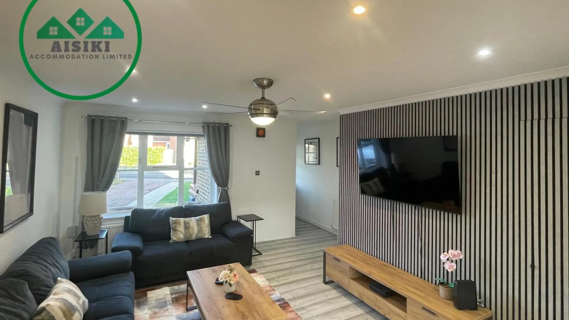Aisiki Living At Hayes, 3-Bedroom, Pet-Friendly House With Garden, Single Or Double Beds With Free Wi-Fi & Parking Northolt  Verenigd Koninkrijk
