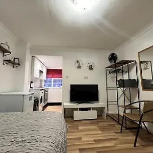  Apartment Morden Studio