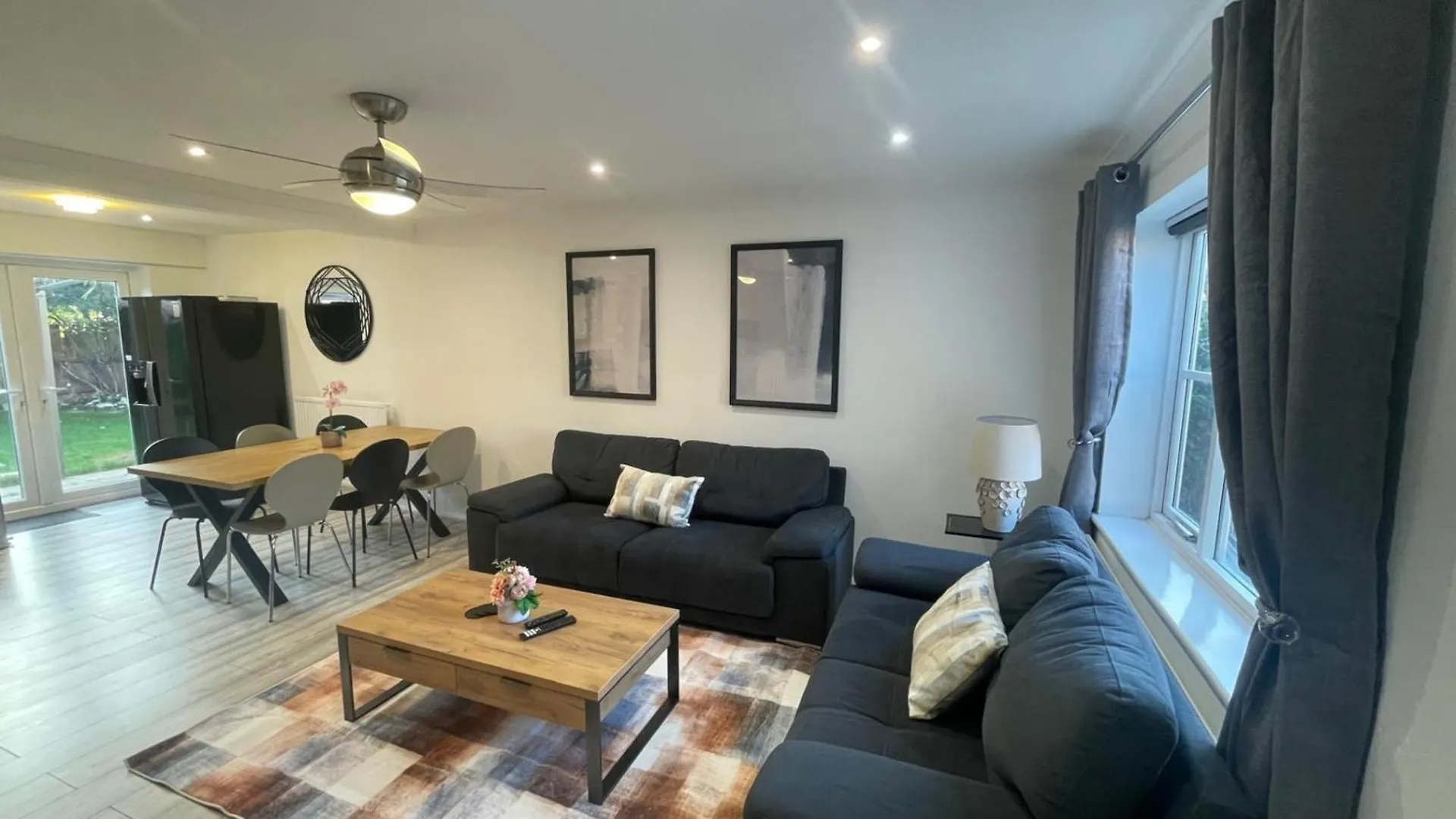 Aisiki Living At Hayes, 3-Bedroom, Pet-Friendly House With Garden, Single Or Double Beds With Free Wi-Fi & Parking Northolt  United Kingdom