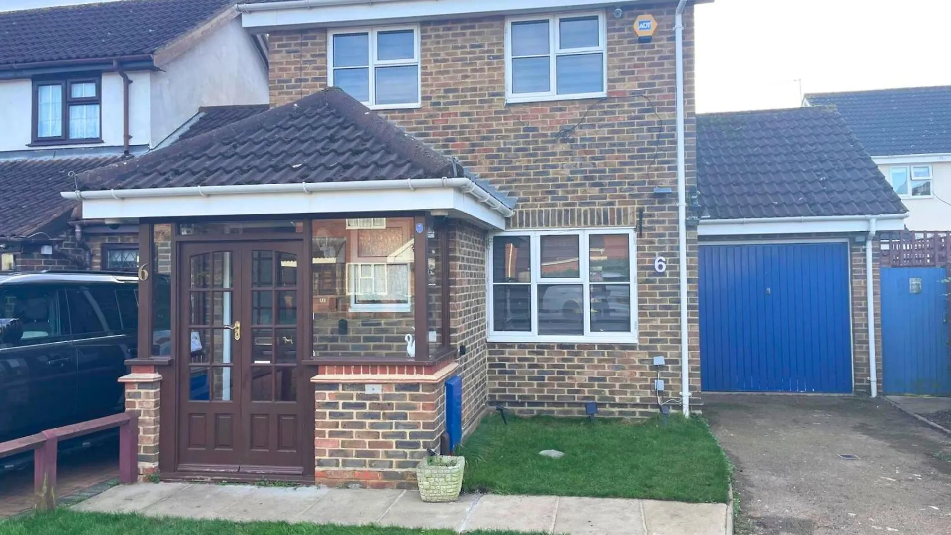 Aisiki Living At Hayes, 3-Bedroom, Pet-Friendly House With Garden, Single Or Double Beds With Free Wi-Fi & Parking Northolt  0*, Northolt (Greater London) United Kingdom